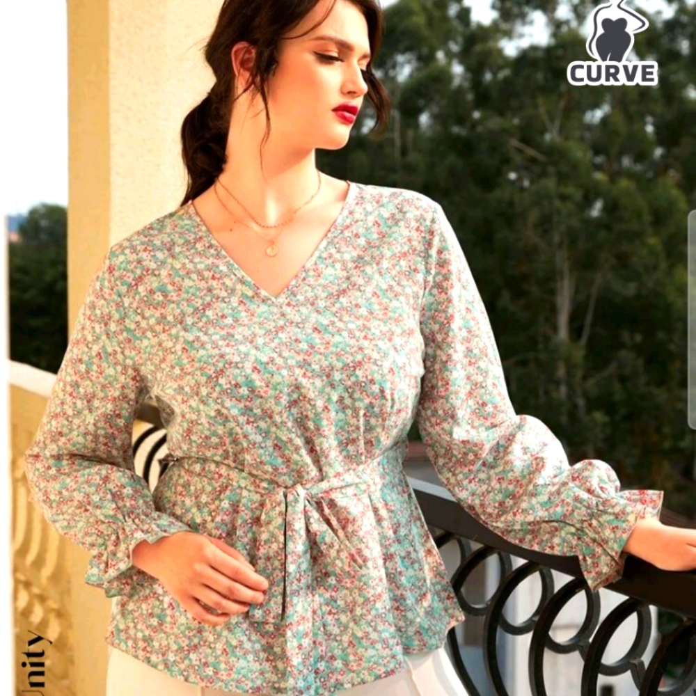 Light blue ditsy floral print blouse women's 2x